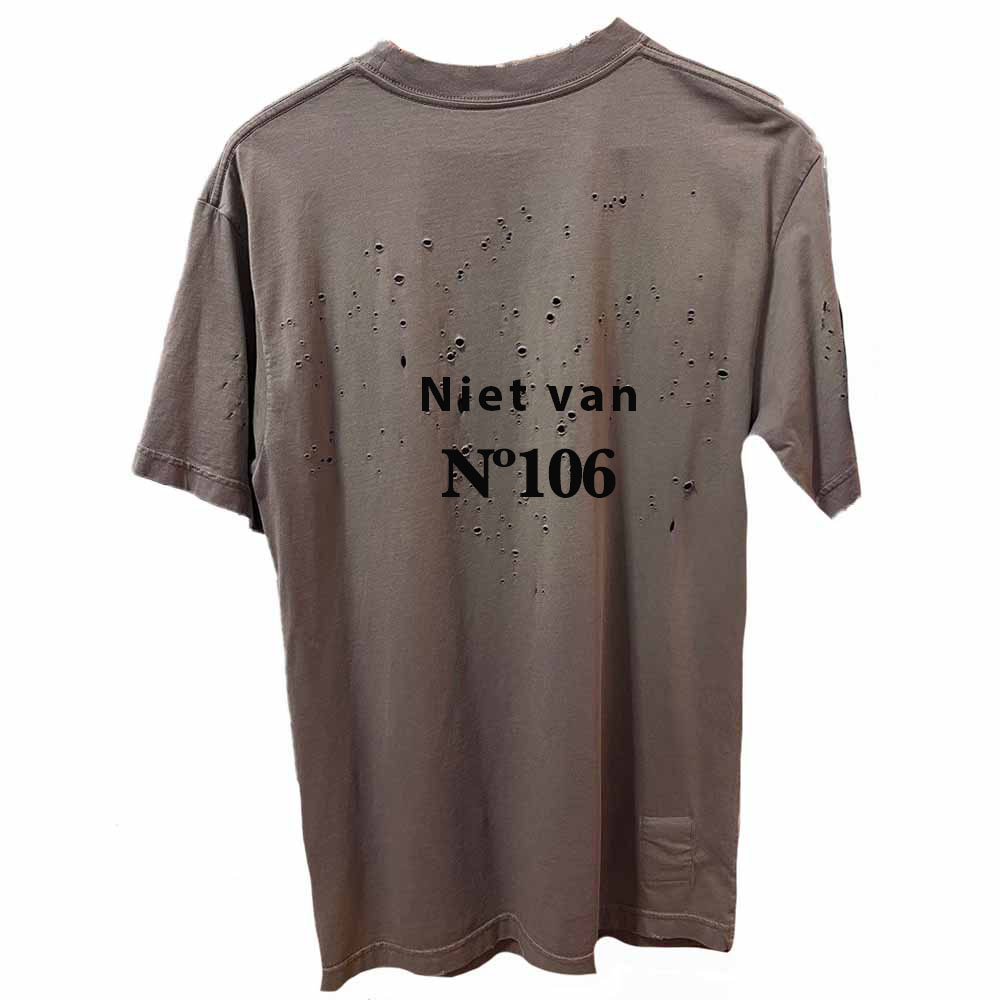 Het mysterie van gaatjes in een t-shirt | Oorzaken en oplossingen