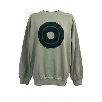 Lichtgroene (sage) dames sweater met een handbewerkte grafische cirkel applicatie in zwart en donkergroen, exclusief ontworpe