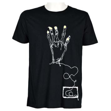 zwart t shirt hand tekening